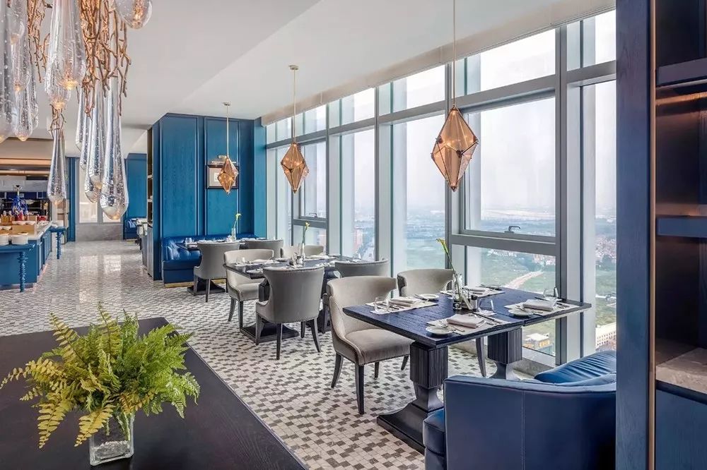 索菲特酒店颜值巅峰之作,《流浪地球》男主吴京都去佛山打过卡