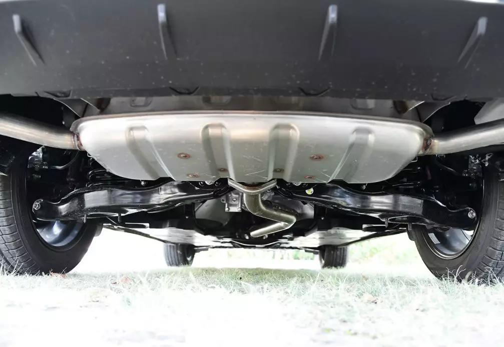 高颜值的白色马自达cx-4你喜欢吗,马自达cx-4改装前脸