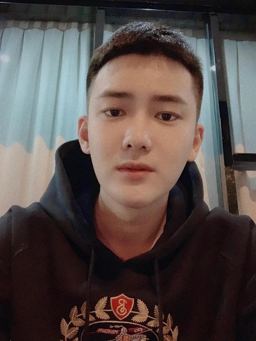 栗子头发型最流行,男士栗子头发型2021流行发型