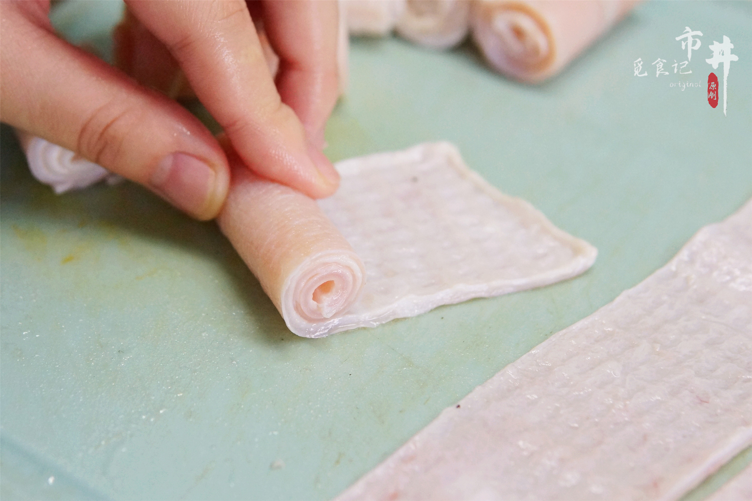 我为年夜饭添道菜腰缠万贯作文,年夜饭第十一道菜腰缠万贯