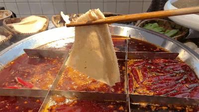 19.9元秒成都春熙路牵肠挂肚双人套餐！菜价回到10年前！