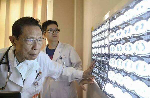 钟南山的英雄事迹给我们的启示,钟南山的事迹中你受到了哪些启发