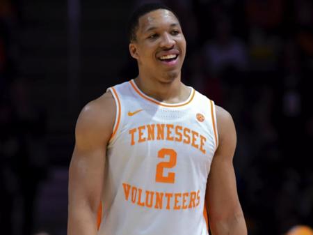 新秀威廉姆斯nba2kol2,罗伯特威廉姆斯和霍福德