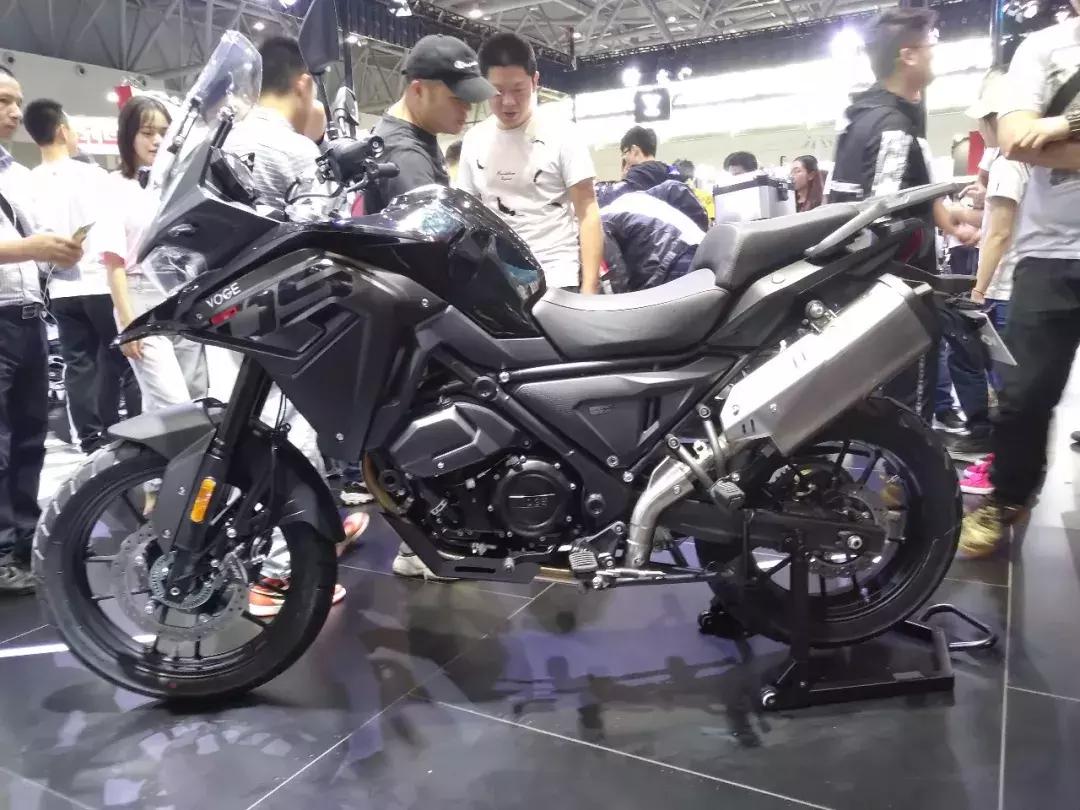 搭载宝马发动机的豪华车型,搭载3.0tv6发动机宝马