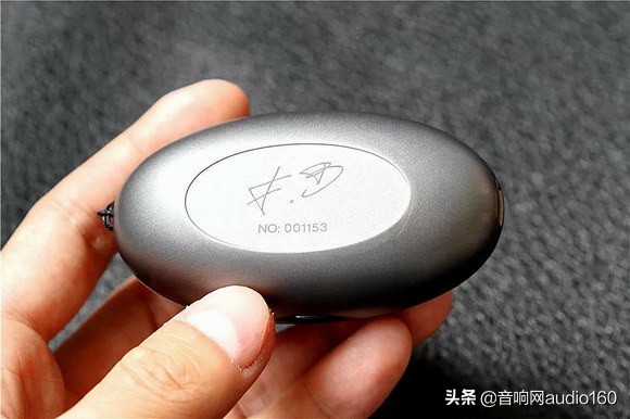 目前最发烧的蓝牙耳机,目前最顶级的真无线蓝牙耳机