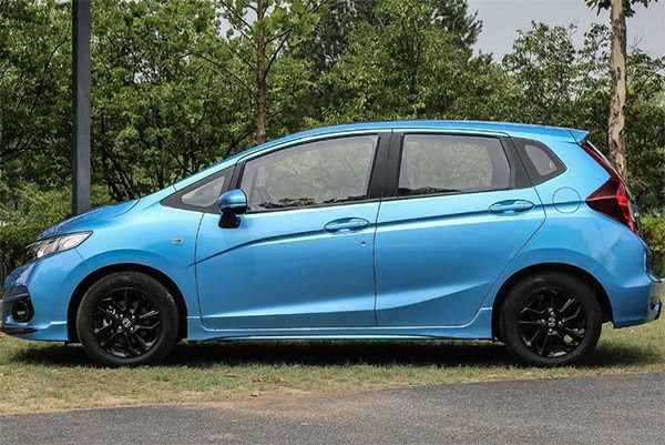 落地10万以内性价比高的车自动挡,自动挡油电混合车型推荐10万以内