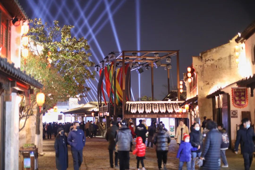 沙家浜夜游最新,常熟沙家浜景区夜色