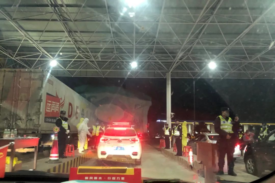 武汉九江漂流,九江三叠泉漂流视频