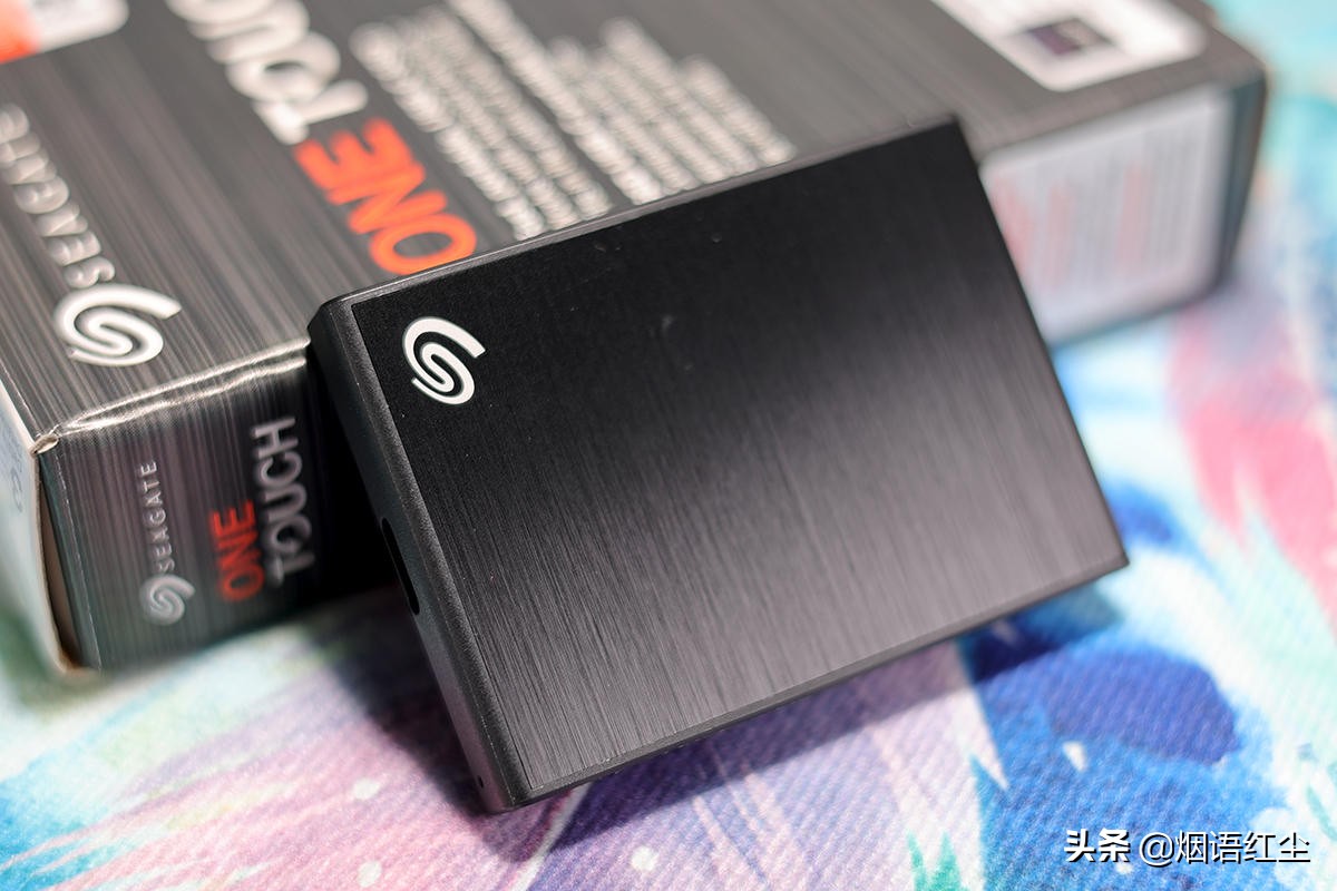 希捷固态小型移动硬盘,希捷移动硬盘3.04tb内存