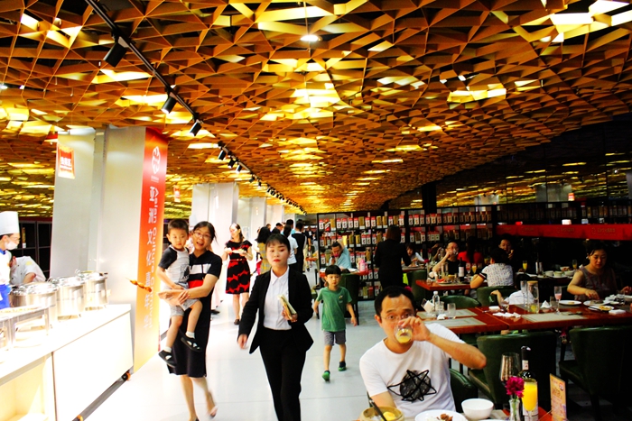 国家奥体中心灯光秀,鸟巢朝阳灯光节