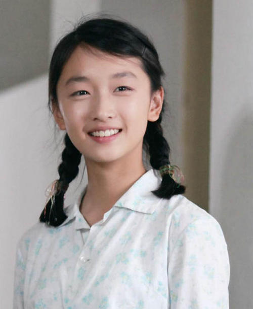 周冬雨28岁就有接班人？新谋女郎刘浩存资源顶配，背景不简单