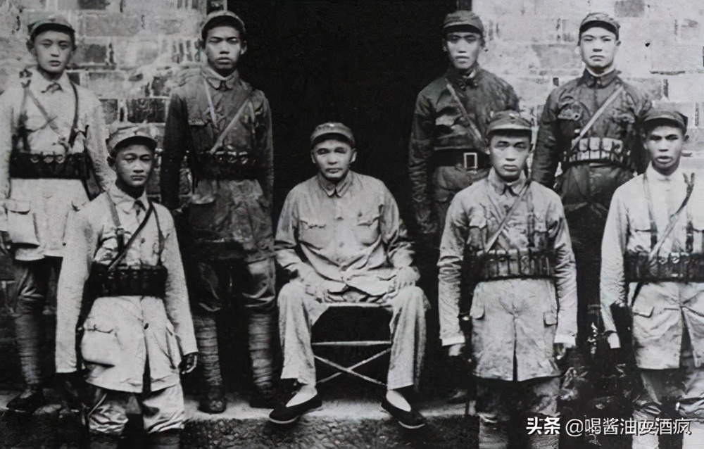 步兵大将都用什么兵器,哪位大将的专属兵器