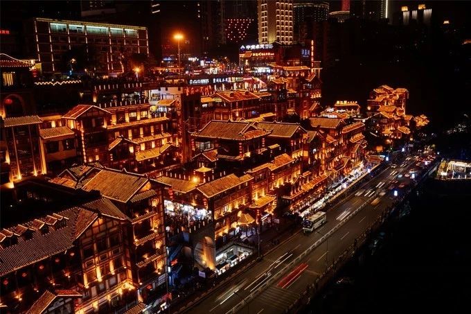 这座城市充满了魔性魅力,一座很有魔性的城市