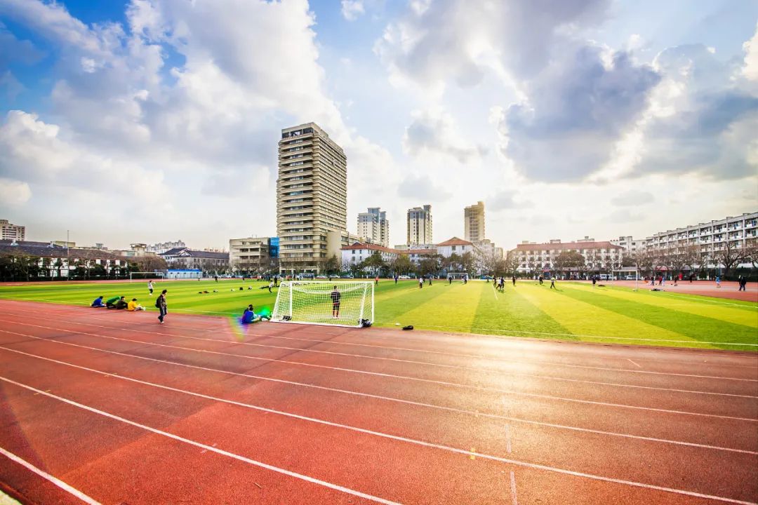 学生作弊被光头老师抓住,名校学生作弊