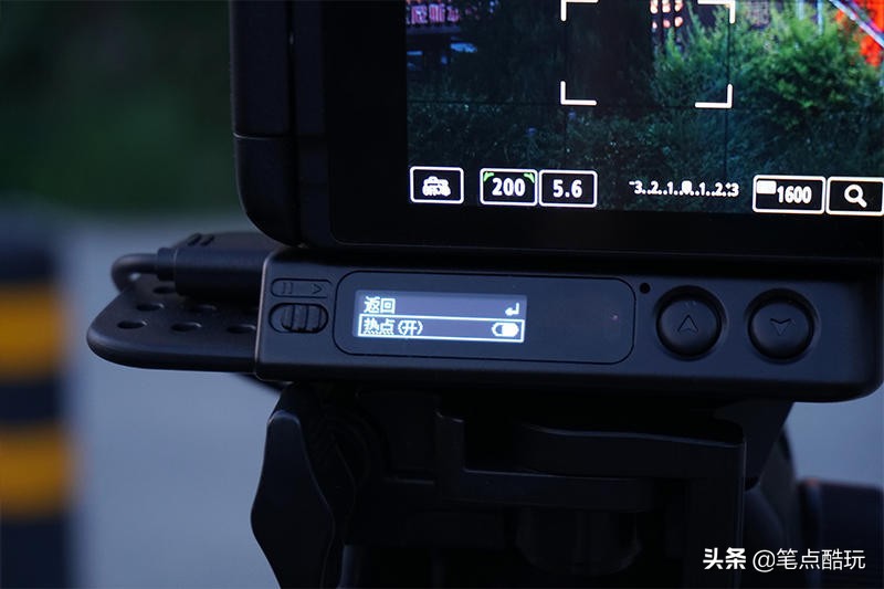 即拍秒传+专业云端管理，影像云管家VBox6单反智能无线传输器