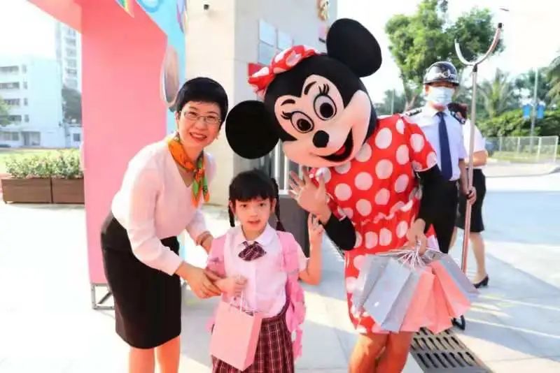 深圳福田区下沙小学校长杜丛英,深圳市女校长杜丛英