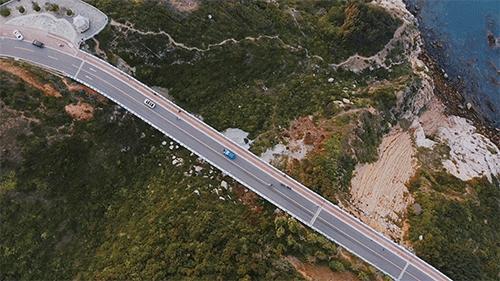 珠海玻璃天空之镜,珠海天空之镜跟日月贝近吗