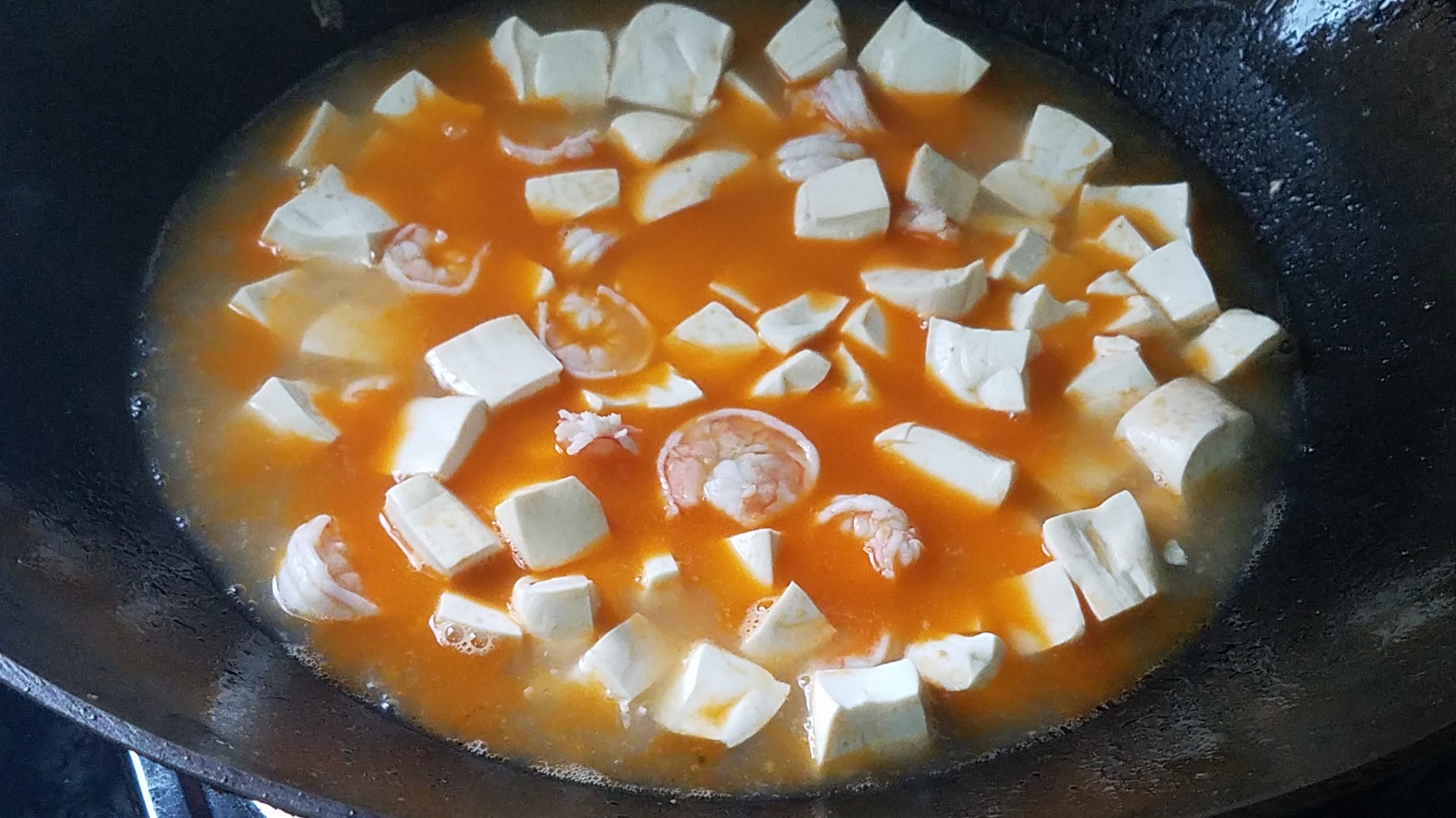 老东北美食虾仁豆腐家常做法,营养十足美味十足的虾仁豆腐