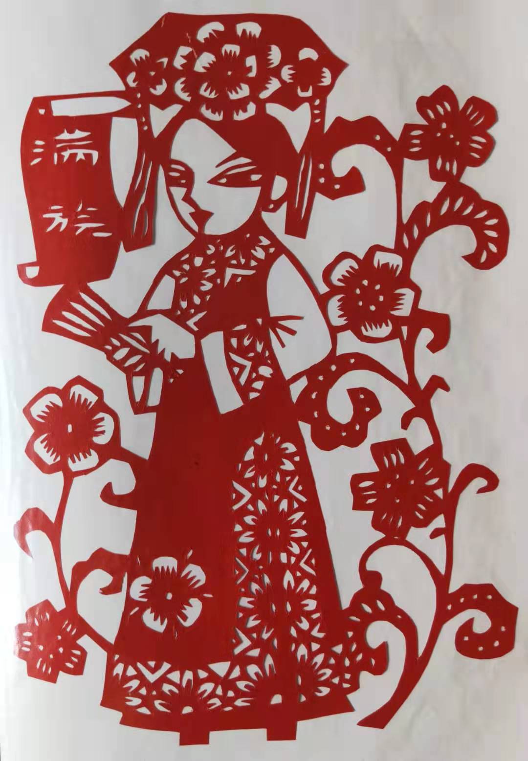 剪纸民族服饰颜色搭配,手工剪纸民族服饰搭配教程