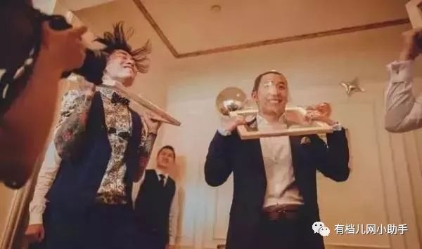 结婚堵门游戏有哪些攻略,结婚堵门游戏耍大牌怎么玩