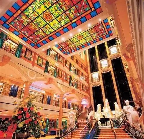 世界顶级豪华游轮合集,世界上7个不可思议的豪华游轮