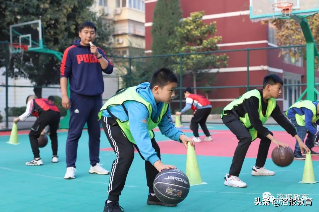 金杯闪闪，洛阳老城实验小学的体育特点很“哇塞”