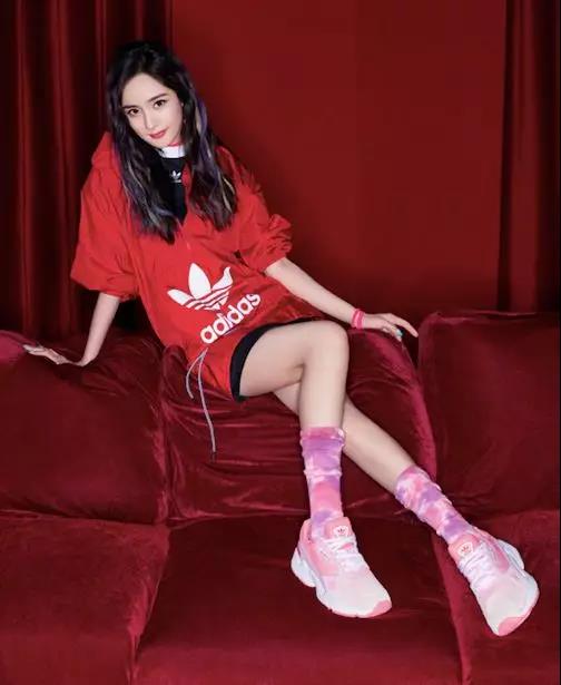 杨幂张天爱机场私服,张天爱和杨幂同框