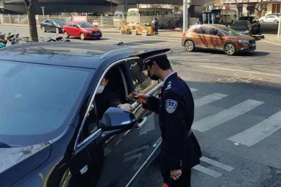 鍙屼簳棣栧煄鍥介檯,棣栧煄鍥介檯鍙屼簳