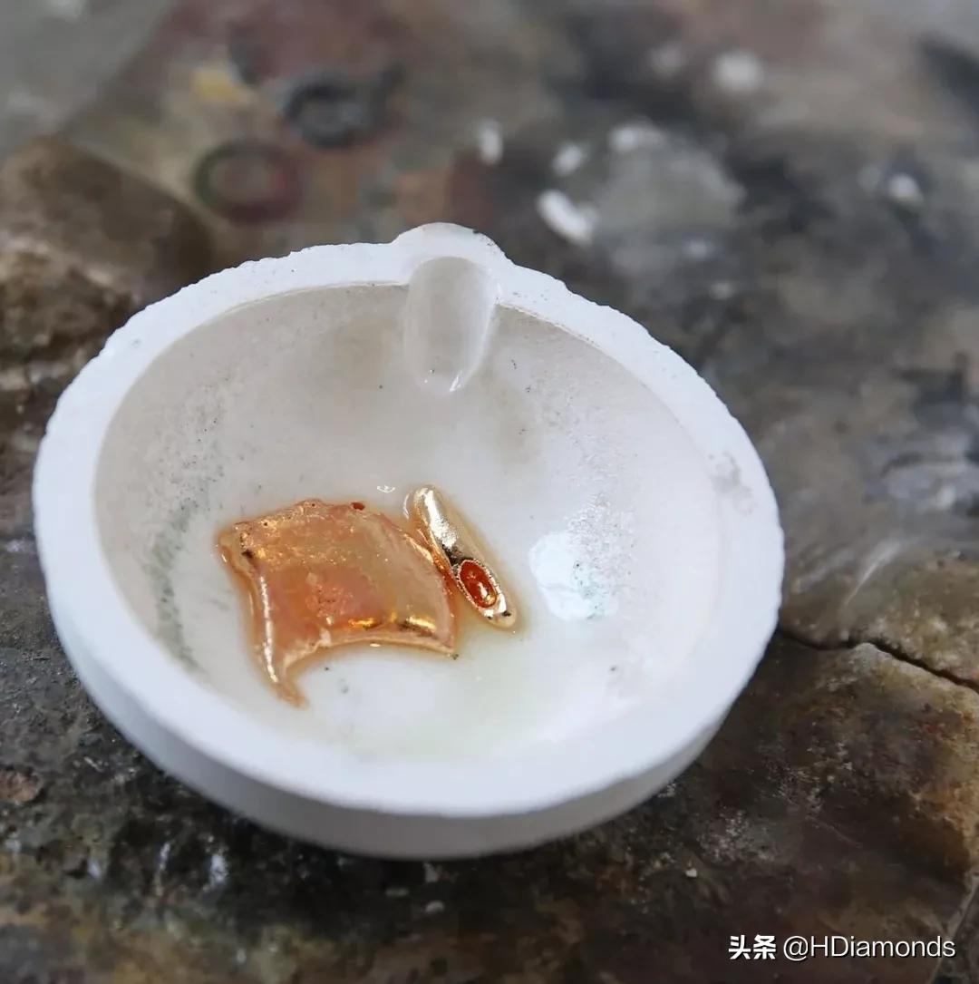 戴大金链子俗不俗气,戴大金链子有钱吗