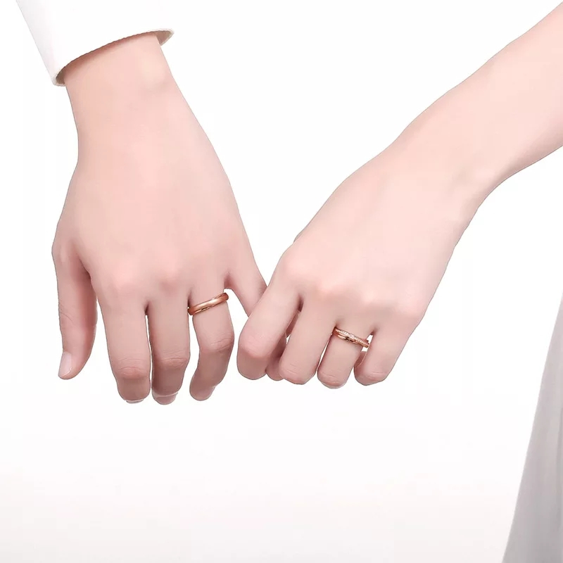 黄金对戒婚戒怎么选,结婚对戒是钻戒还是黄金戒指呢