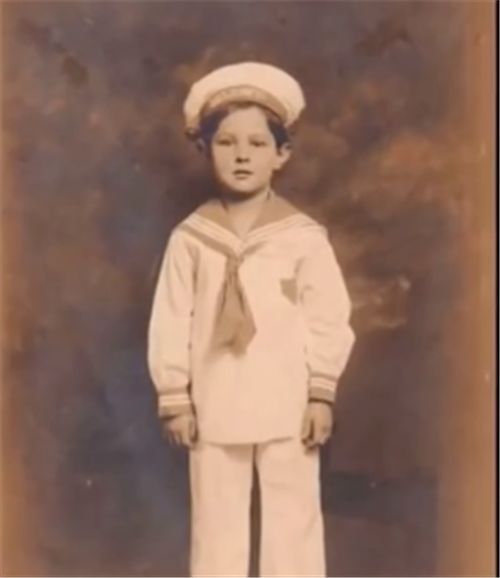 他设计一座布满机关的酒店，诱骗200名女性入住，她们却有进无出