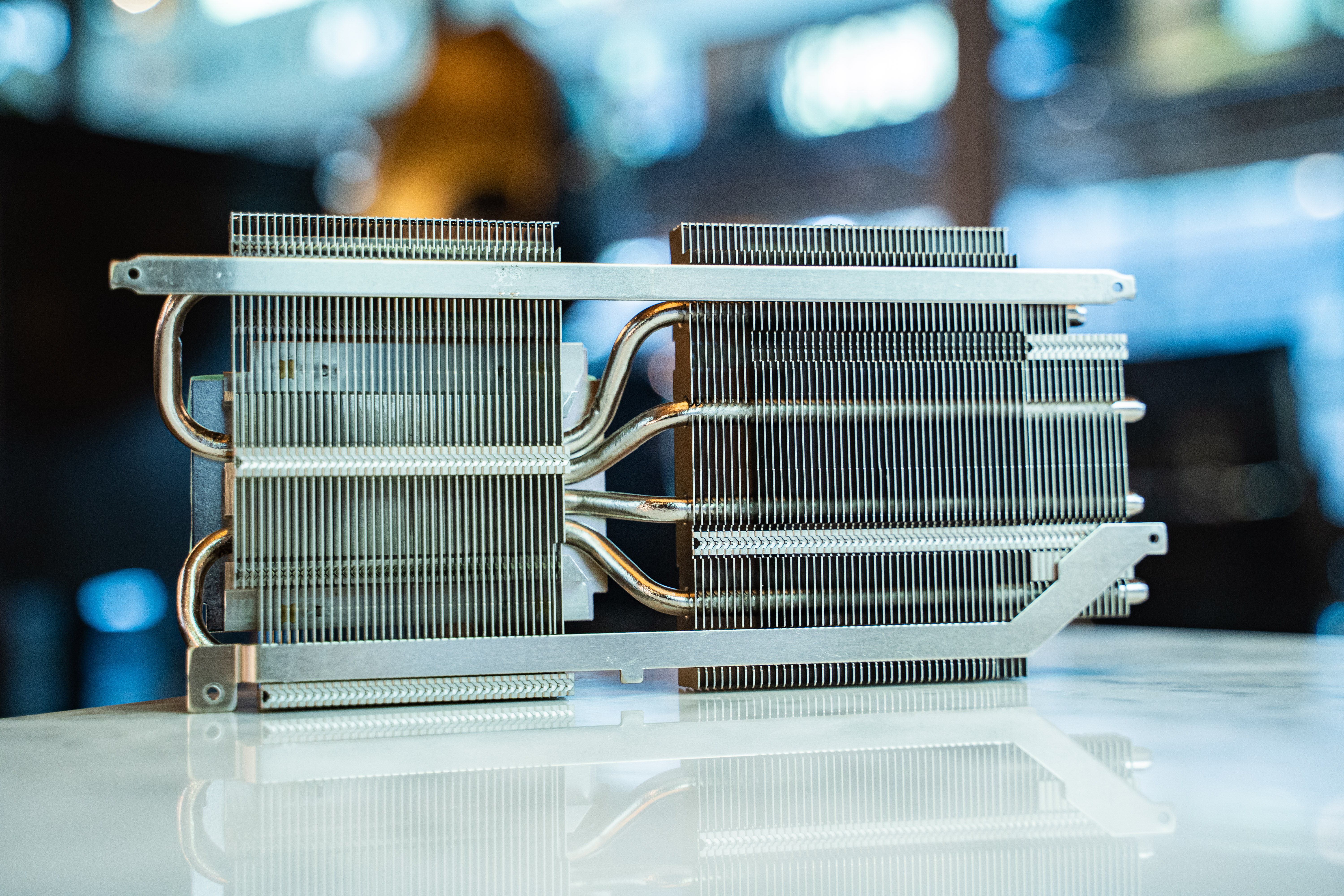 讯景rx5700战狼版相当于什么显卡,讯景rx580黑狼版相当于什么显卡