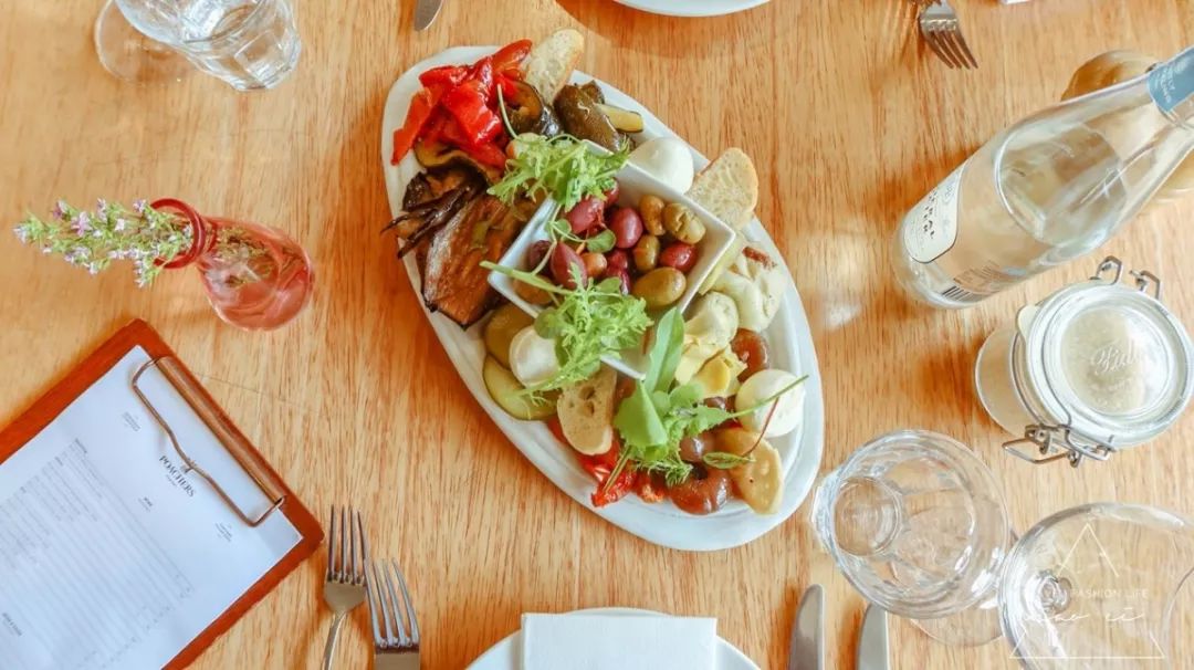 澳洲｜春意堪培拉，看袋鼠、品酒、赏花、住进动物的家