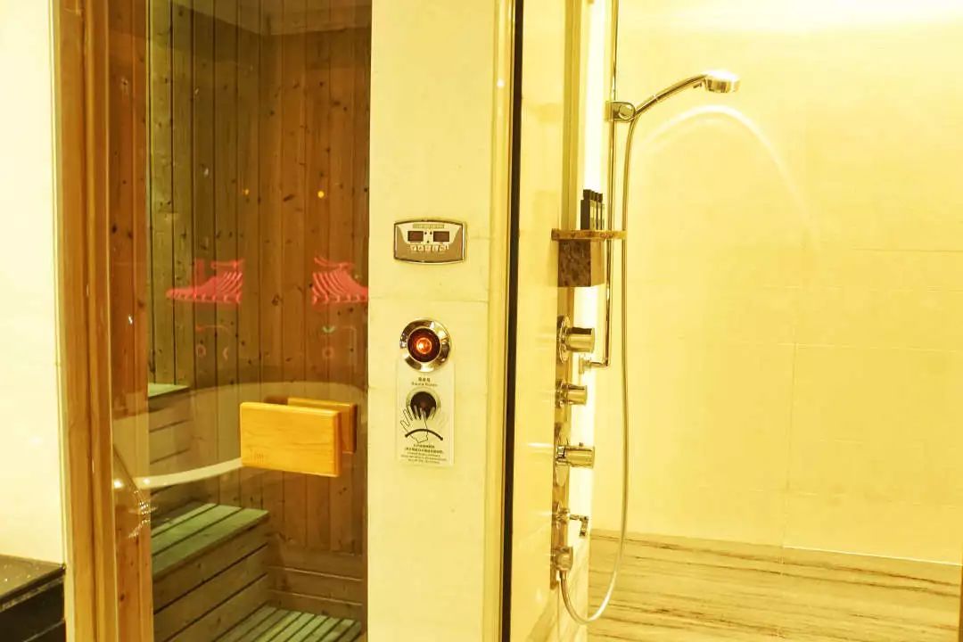 奚梦瑶戛纳酒店,奚梦瑶凯悦酒店