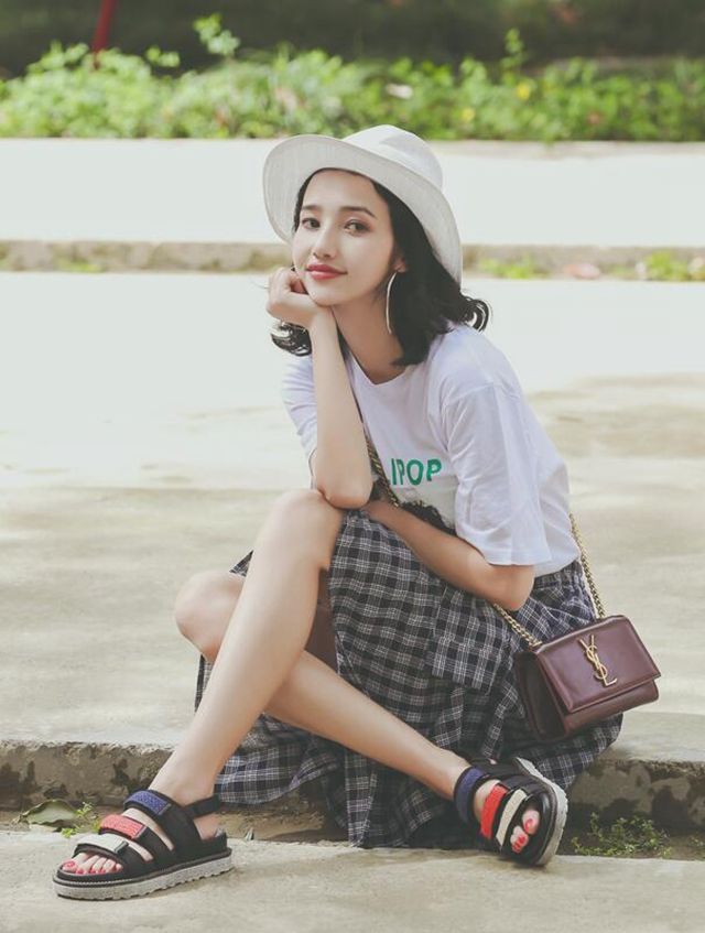 让人惊艳值得收藏女鞋店铺,十大高颜值女鞋店铺