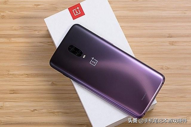 价位在2000到3000之间的手机,推荐一款3000左右性价比高的手机