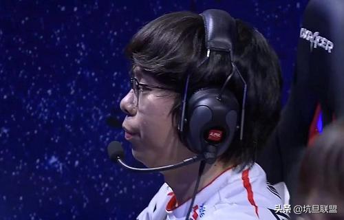 IG三C轮流站出来，Jackeylove又carry一局，JDG黑科技玩死自己