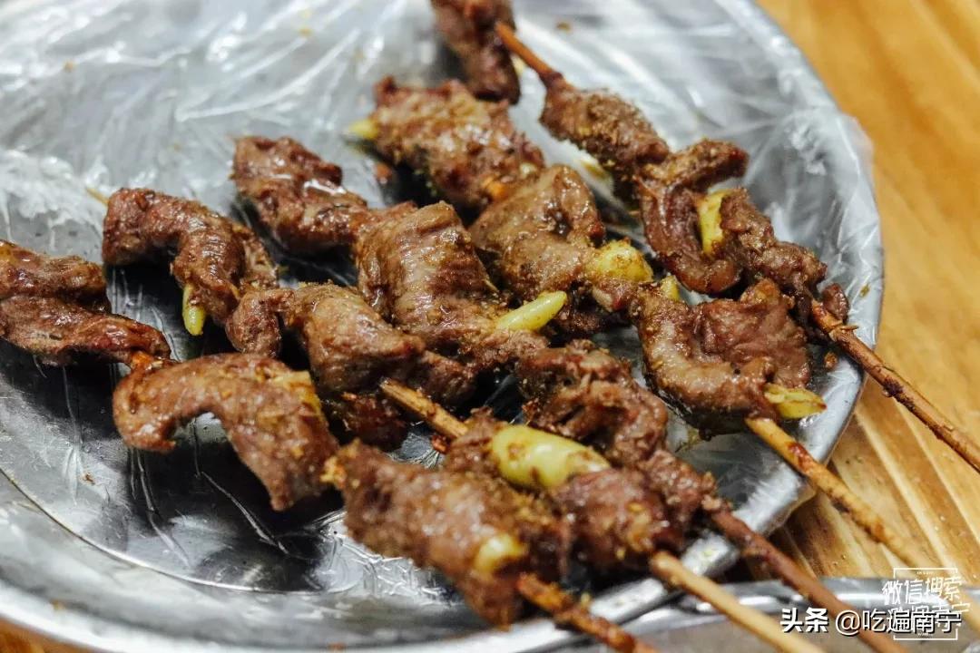 南宁路边夜市美食排行榜,南宁深夜路边摊鲜肉粉