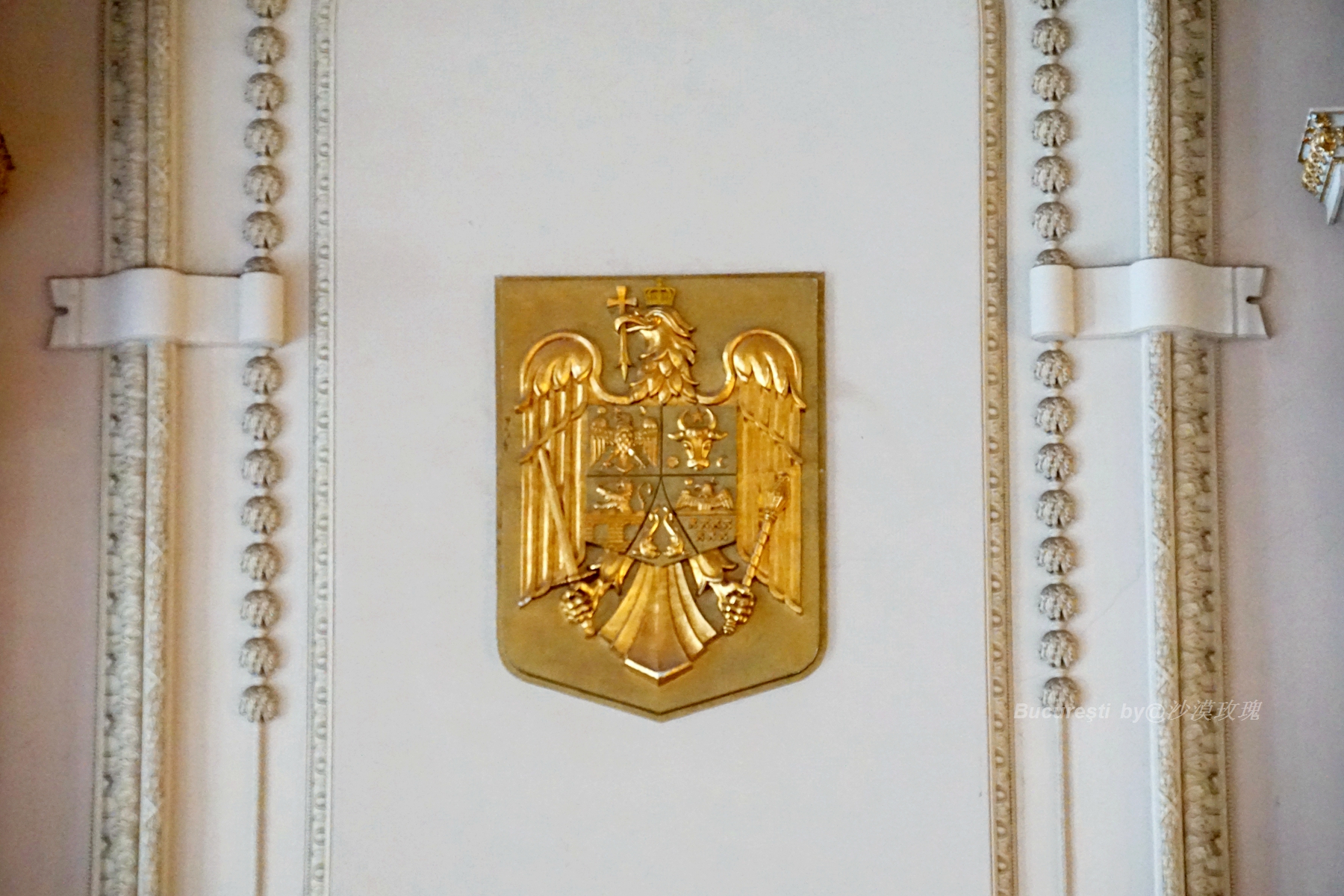 耗资100多亿的建筑里面非常壮观,耗资2亿最丑建筑