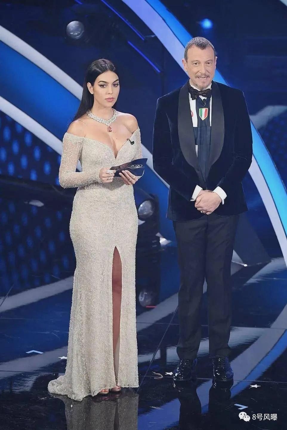 她们还在名媛群拼单，这位柜姐已经收服了世界顶级海王