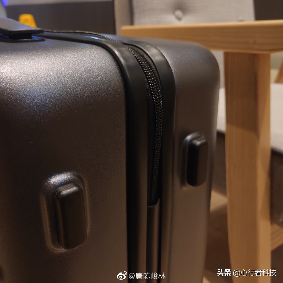 小米90分智能指纹旅行箱,90分七道杠扩容版旅行箱