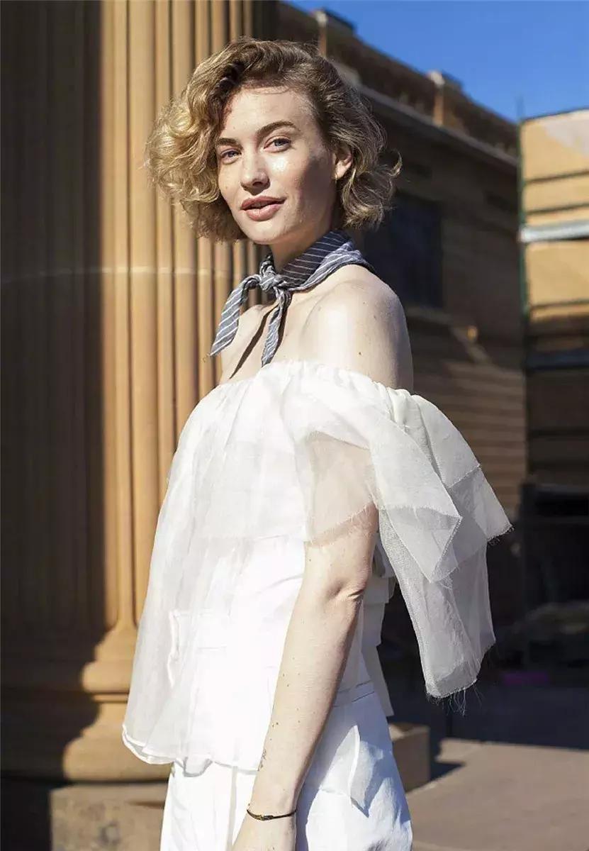 丝巾过时不,丝巾系的不只是精致时髦更是品味