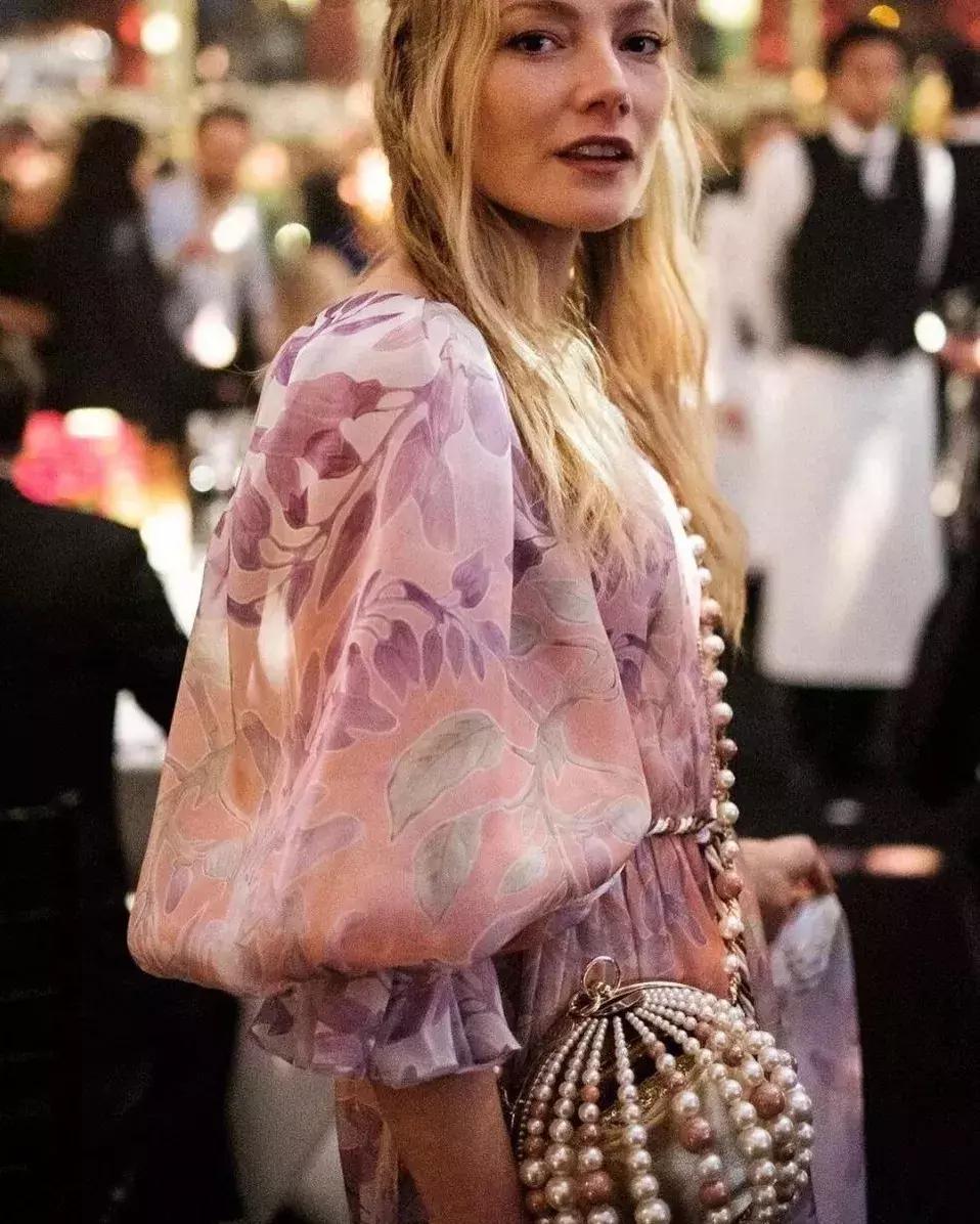 各种包的搭配风格,什么款的包最好搭配衣服