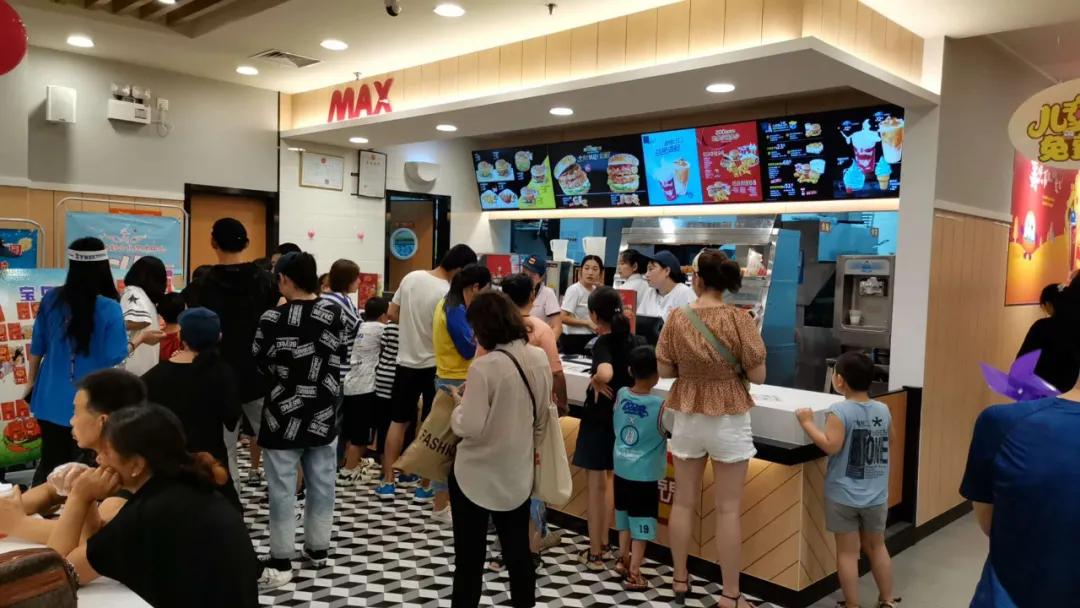 麦克思：轰轰烈烈的汉堡下乡