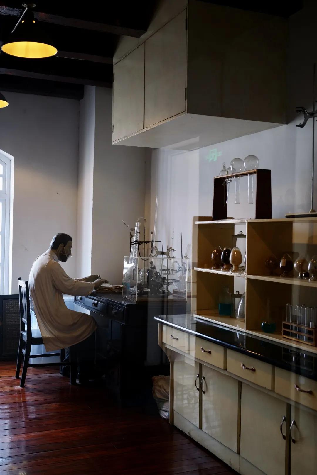 青岛即可以看海还能吃海鲜的地方,去青岛吃好海鲜看大海心情自然好