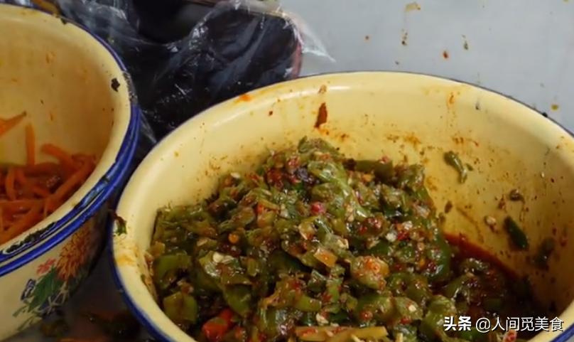 街头摆摊小吃一天卖500个,摆摊卖早餐一个月收入一天不超200