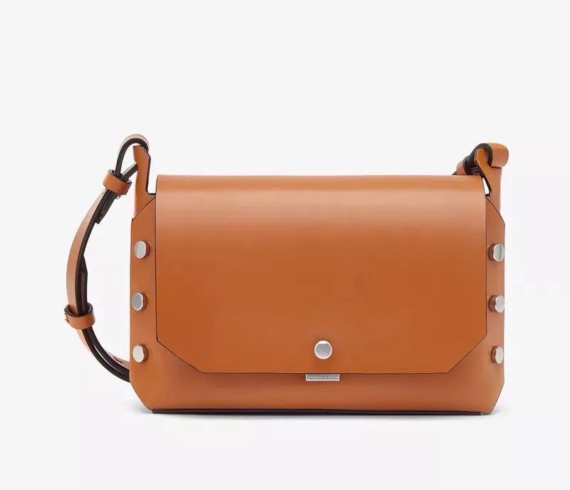 小ck最新款包多少钱,小ck性价比最高的包包