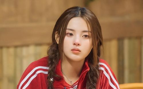 杨幂杨超越,杨超越脚臭吗