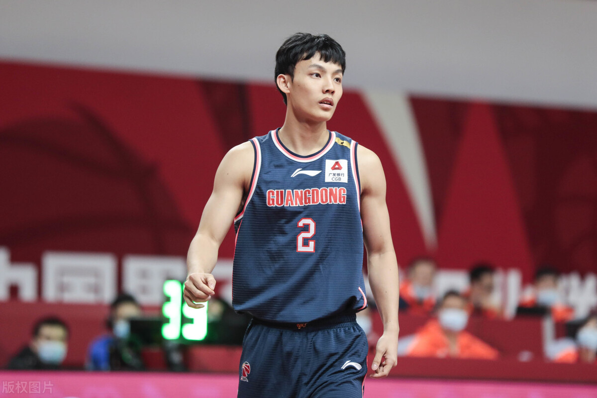 广东宏远后场双枪徐杰胡明轩,广东宏远3分胡明轩