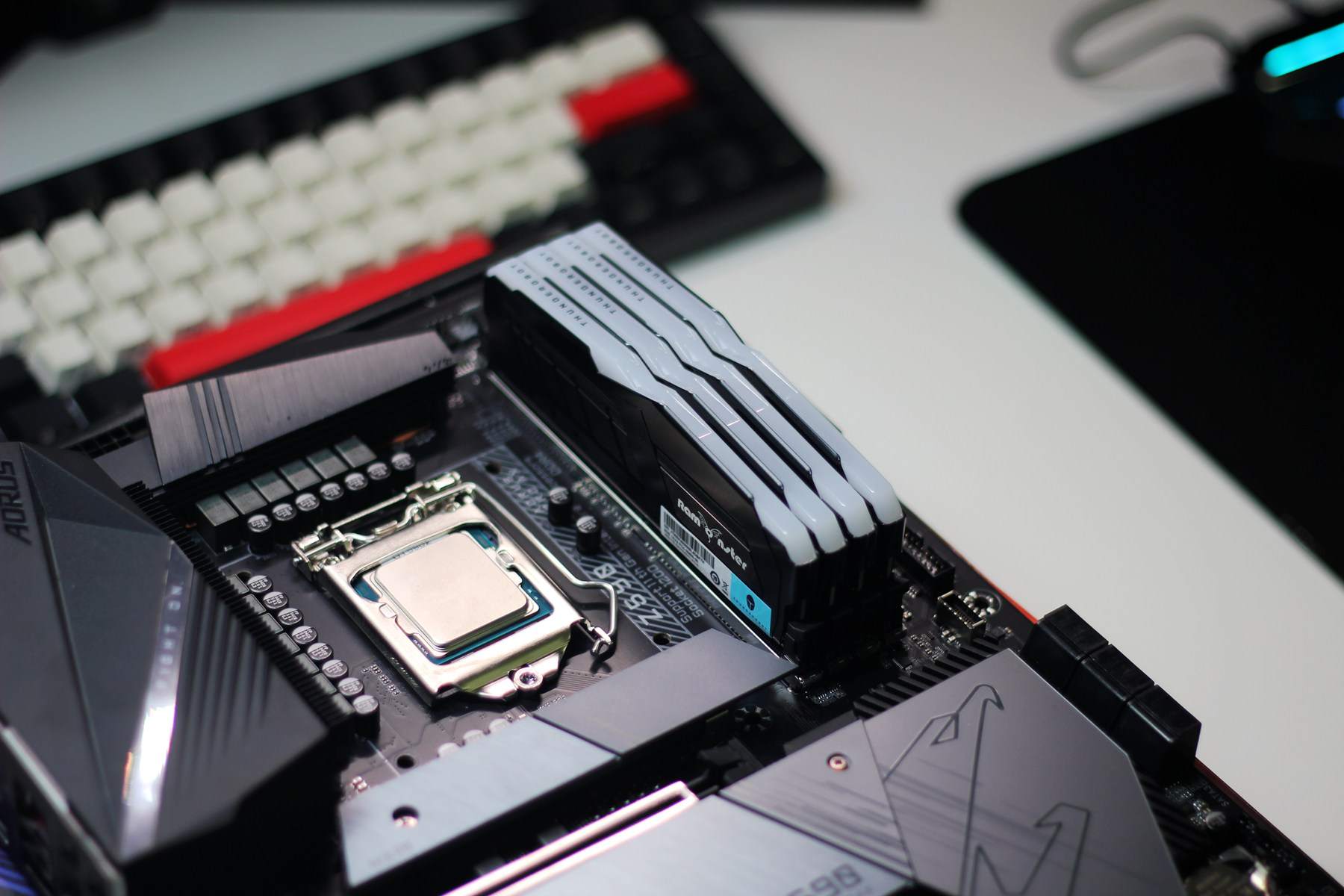 技嘉z590小雕pro评测,技嘉z590丐版评测